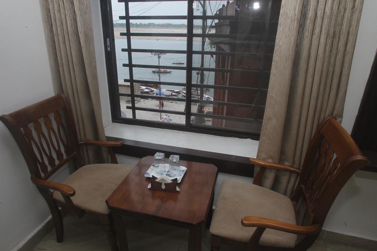 Alakhnanda Guest House Варанаси Екстериор снимка