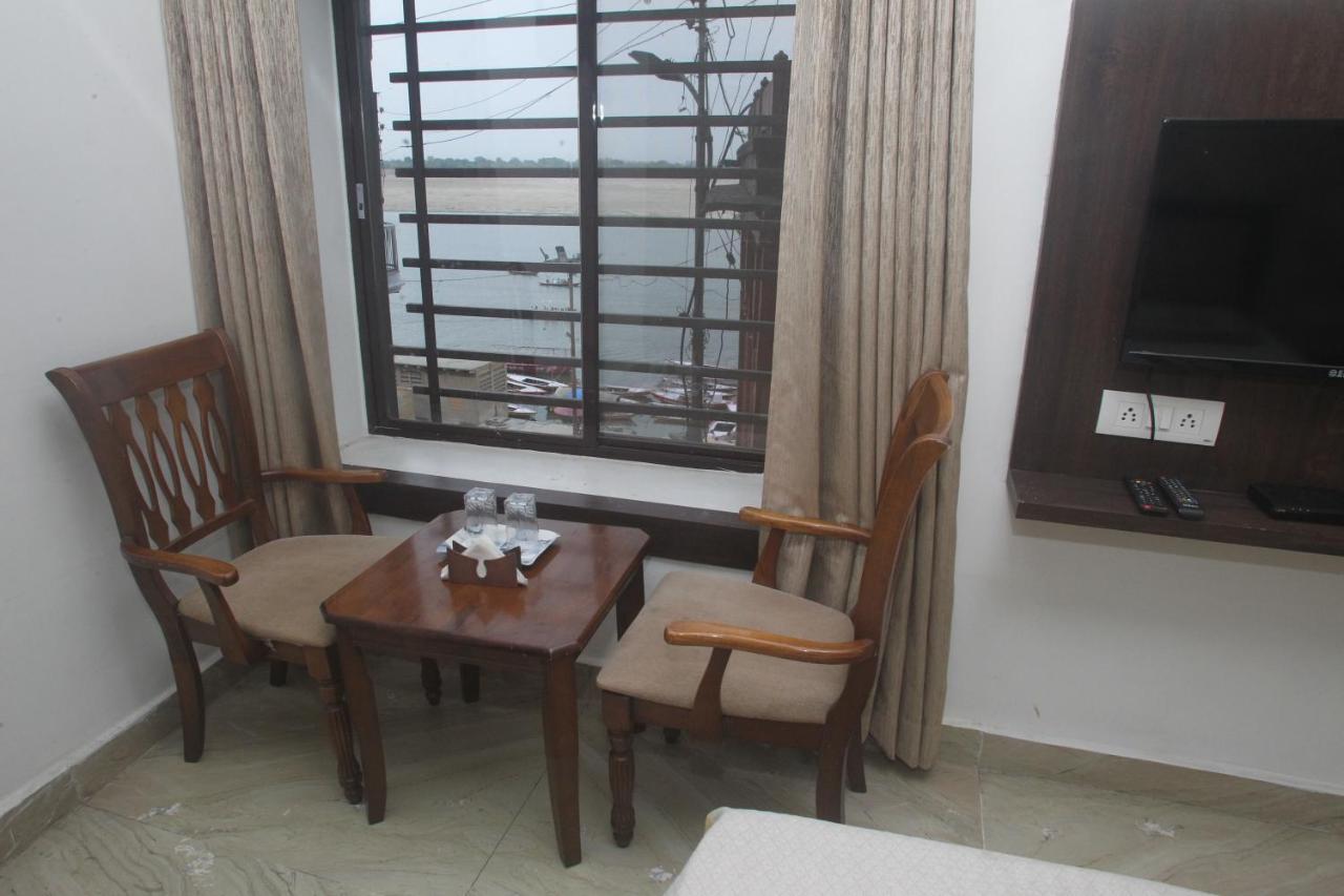 Alakhnanda Guest House Варанаси Екстериор снимка