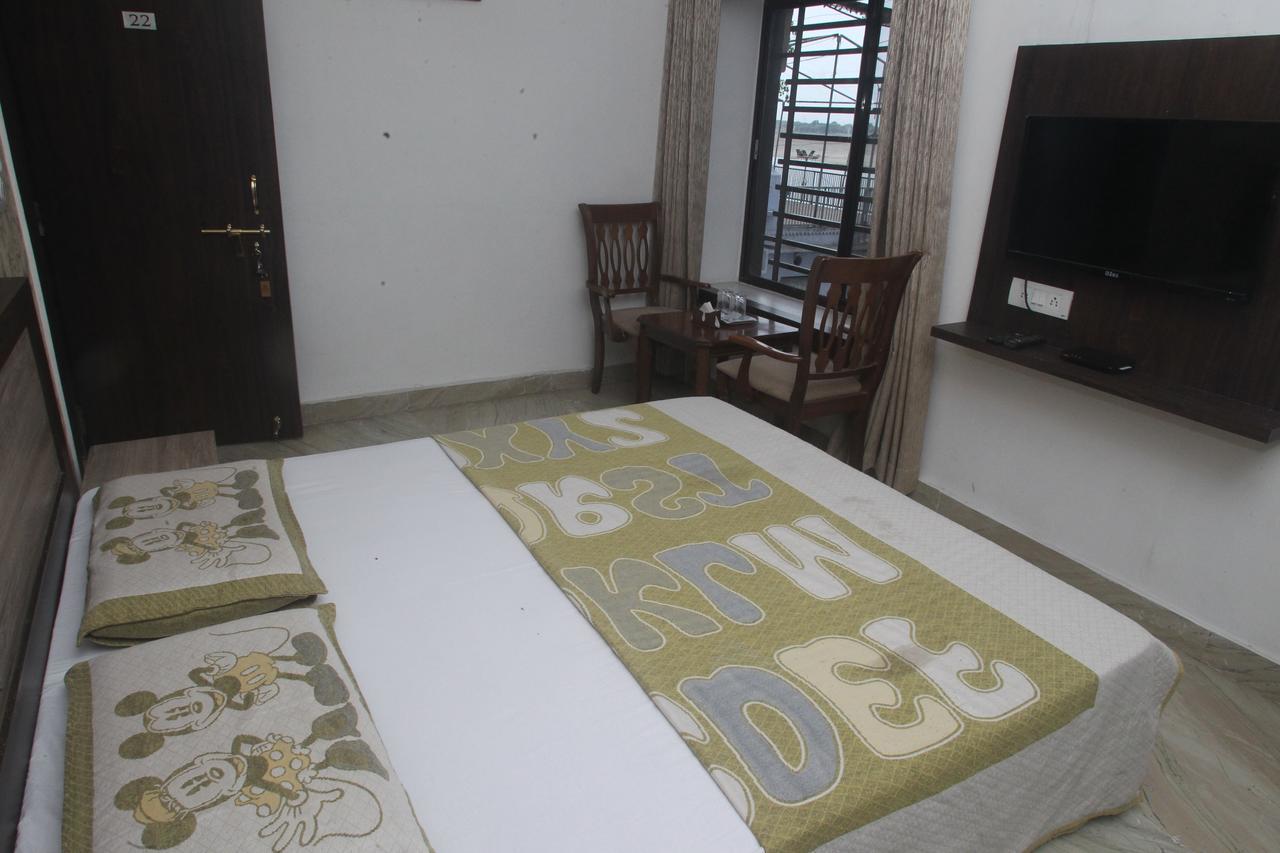 Alakhnanda Guest House Варанаси Екстериор снимка